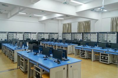 計(jì)算機(jī)學(xué)院2023年本科招生簡章 聚焦計(jì)算機(jī)網(wǎng)絡(luò)系統(tǒng)工程服務(wù)